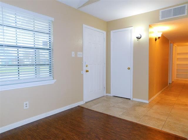 Building Photo - 5808 Trego Cir