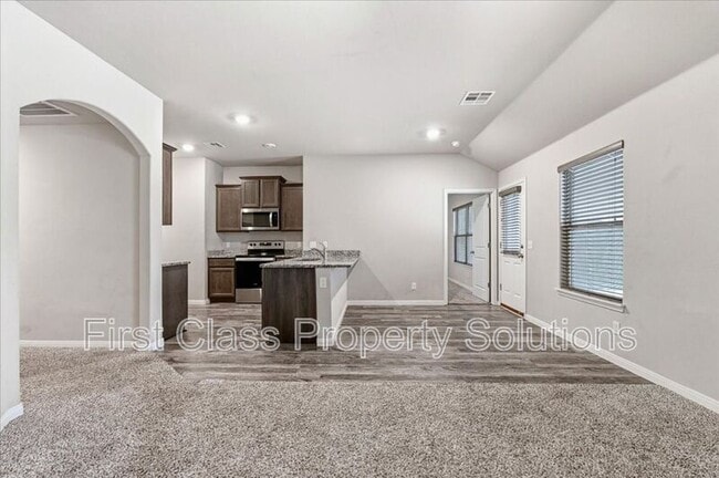 Building Photo - 1708 Burgundy Dr