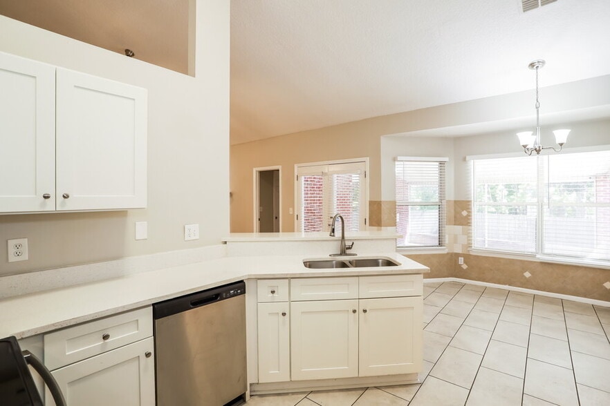 Building Photo - 1224 Summerfield Ct