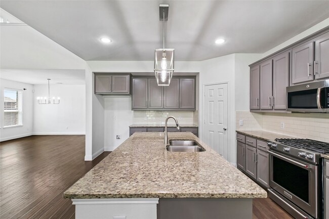 Building Photo - 4424 Overbrook Dr