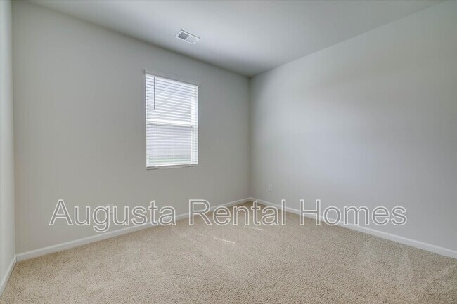 Building Photo - 1253 Birch Cir