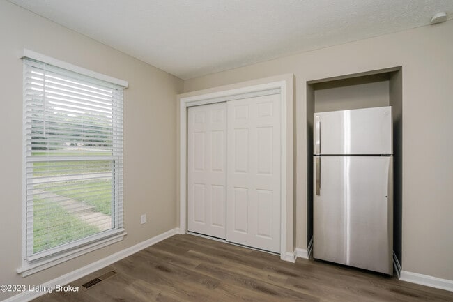 Building Photo - 5600 Windy Willow Dr