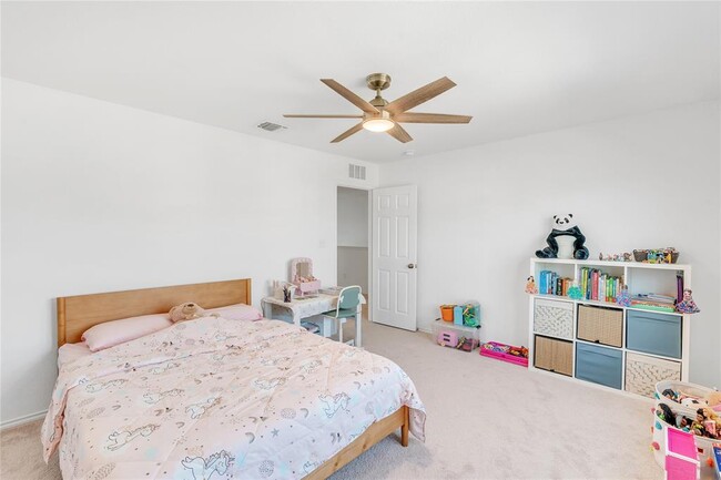 Building Photo - 308 Singing Dove Wy