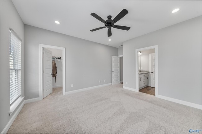 Building Photo - 1013 Highgrove Hts NW