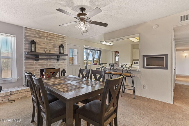 Building Photo - 4713 Sun Valley Dr