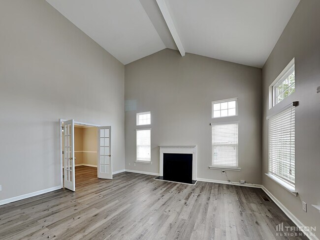 Building Photo - 121 Stoneheath Dr