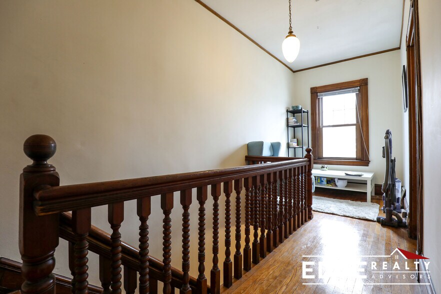 Building Photo - 78 Surrey St