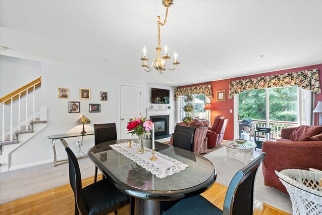 Building Photo - 822 Thayer St