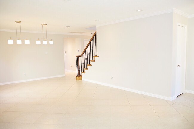 Building Photo - 18234 Sable Tree Dr