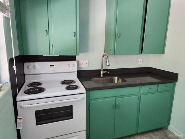 Building Photo - 2100 N 12th St