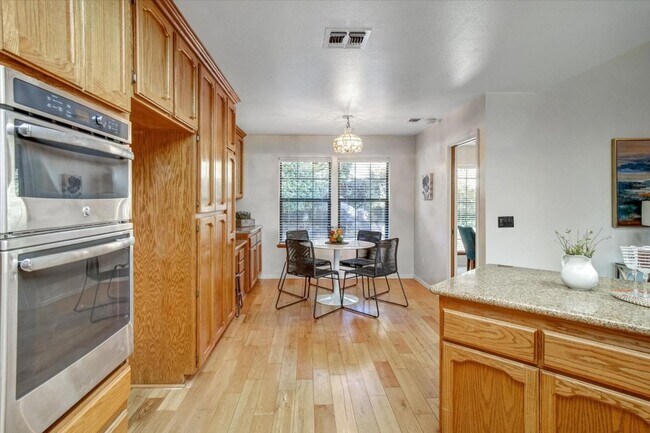 Building Photo - Spacious 4 Bedroom Home in Gated Somerset Hills – 3-Car Garage & Large Backyard