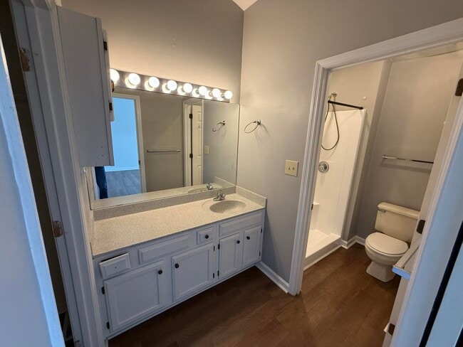 Building Photo - 390 Retrac Rd