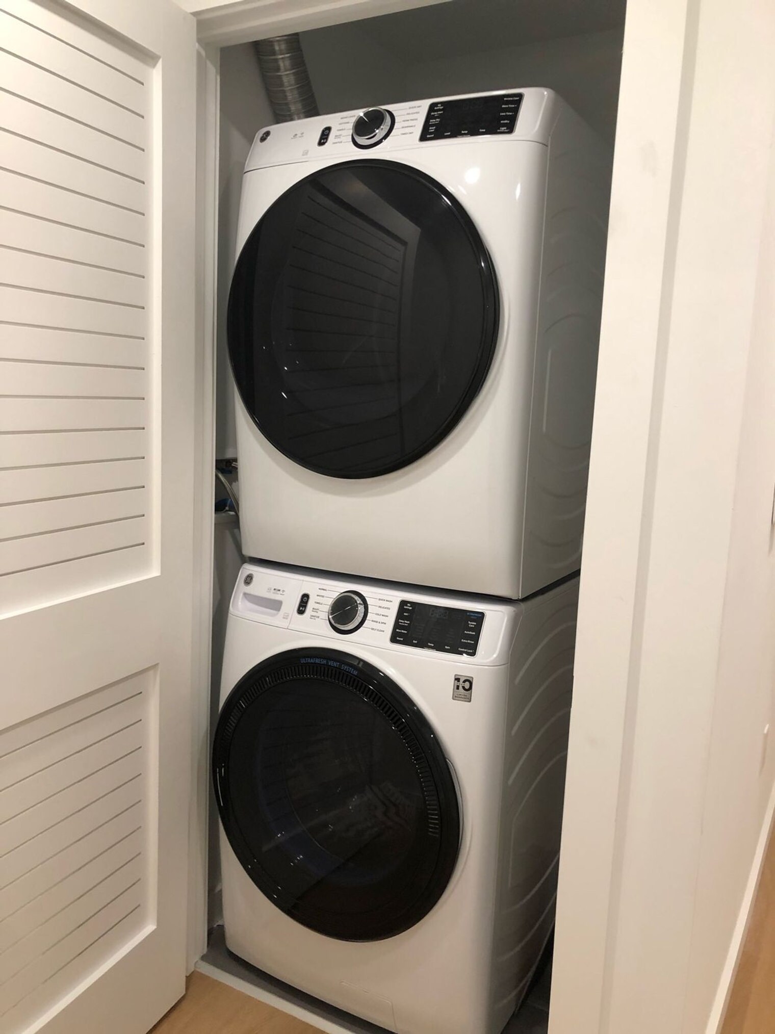 Building Photo - 1b Marshall Dr