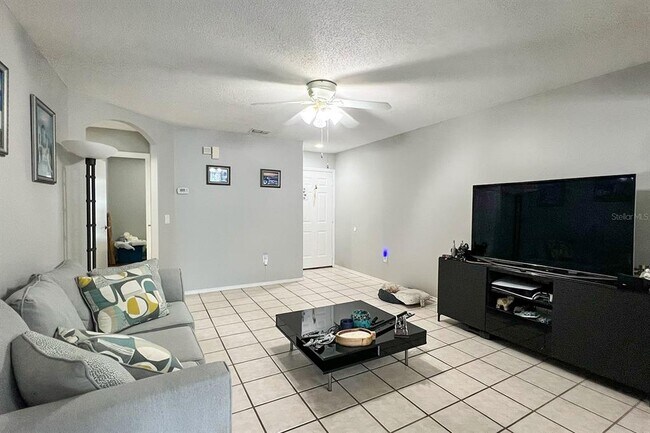 Building Photo - 13300 Fairway Glen Dr
