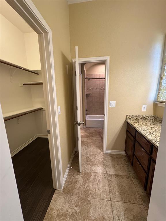Building Photo - 112 Cherry Wood Ct