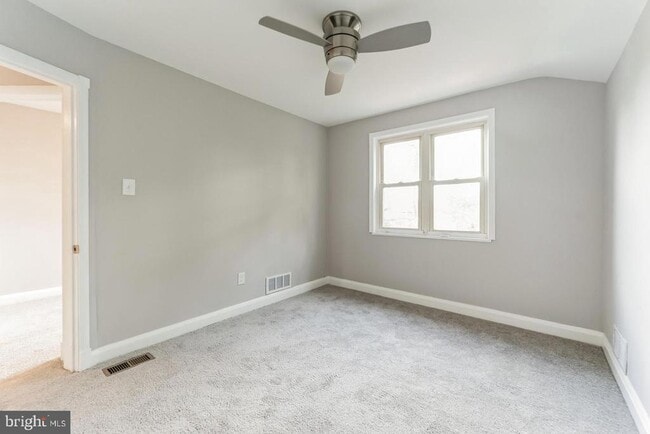 Building Photo - 4011 Mortimer Ave