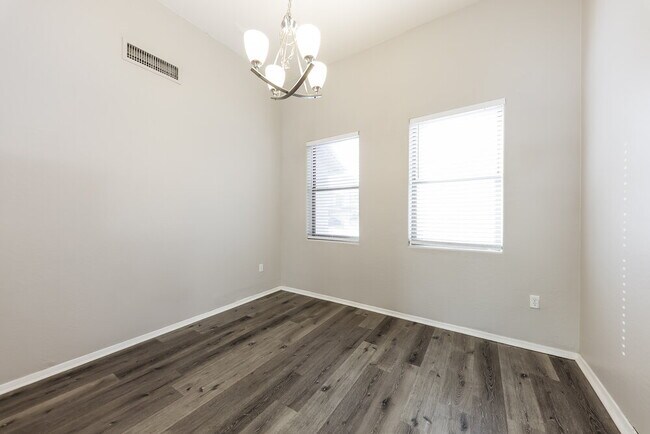 Building Photo - 15122 W Polk St