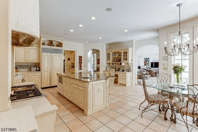 Building Photo - 21 Stoningham Dr
