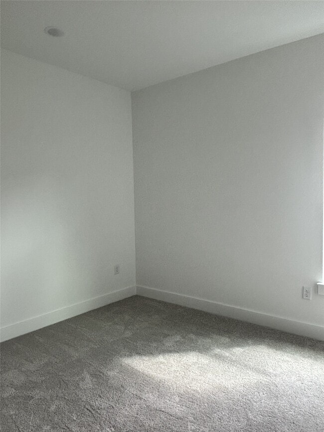 Building Photo - 8218 Locksley Rd