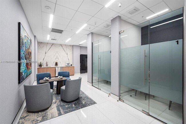 Building Photo - 888 Brickell Key Dr