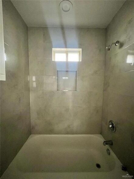 Building Photo - 1312 Alta Vista Dr