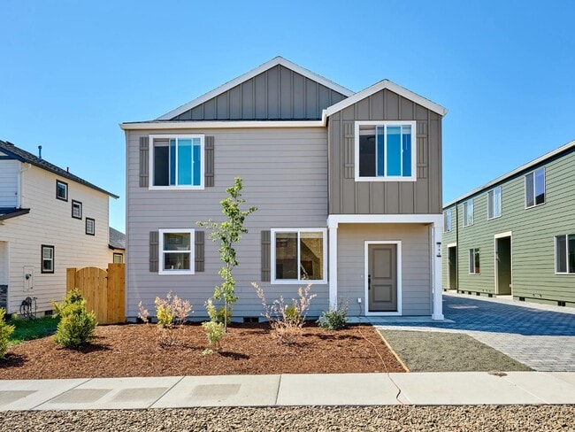 Building Photo - 260 28th Ave SE