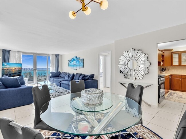 Building Photo - 3140 S Ocean Dr