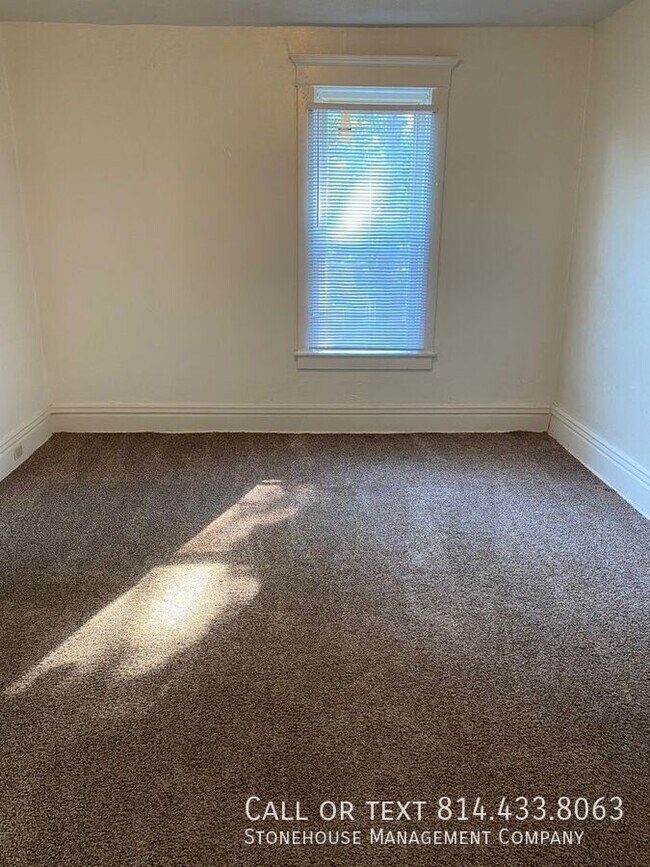 Building Photo - 1619 Plum St