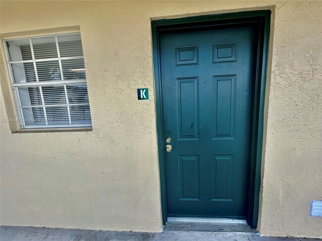 Building Photo - 6292 La Costa Dr