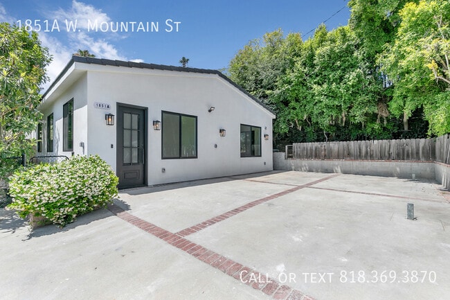 Primary Photo - 1851 W Mountain St