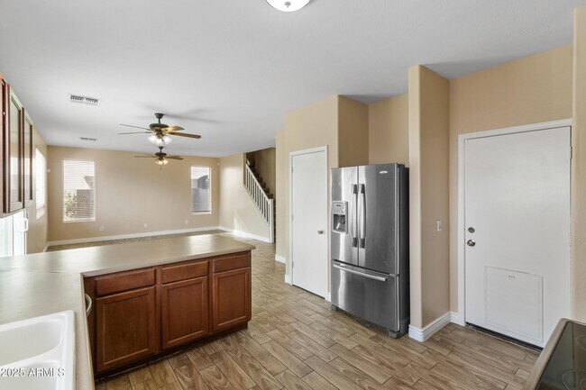 Building Photo - 2416 S 90th Glen