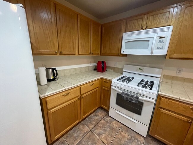 Building Photo - 9174 Red Currant Ave