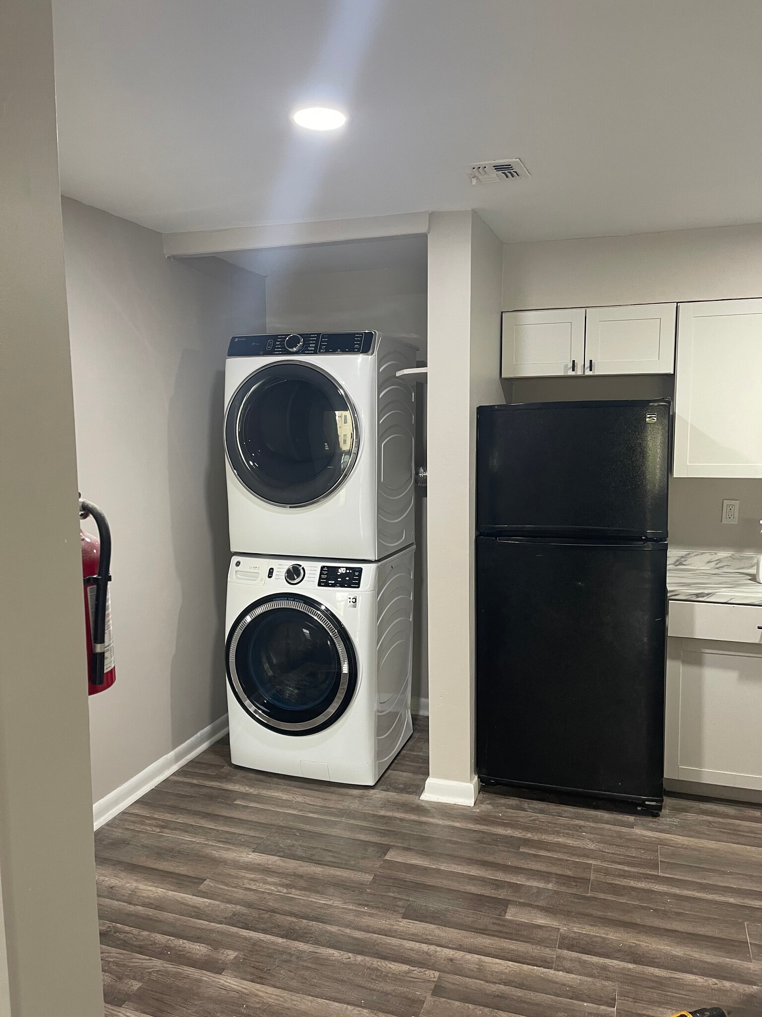 Building Photo - 700 N Franklin Blvd