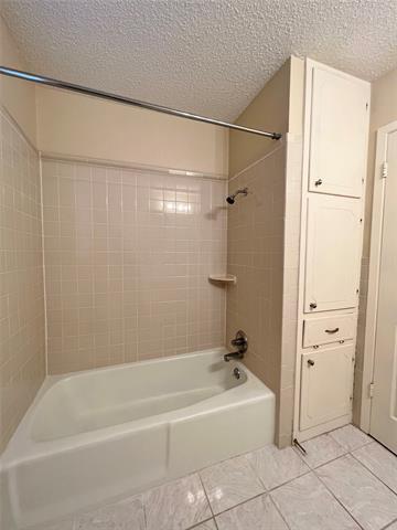 Building Photo - 100 Comanche Ct