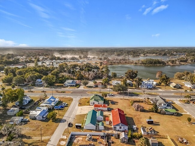 Building Photo - 389 S Central Ave