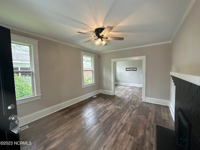 Building Photo - 1002 Fairfield Ave