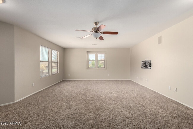 Building Photo - 4122 E Palm Beach Dr