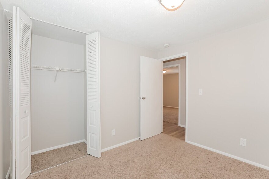Building Photo - 1876 Corduroy Ct