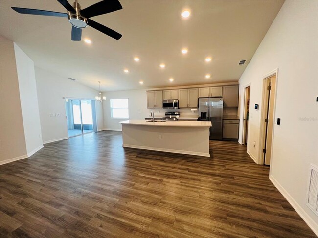 Building Photo - 1824 Brisbane Pl