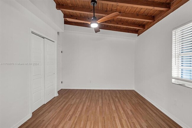 Building Photo - 6292 SW 31st St