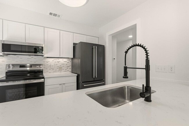 Building Photo - 814 W Mary St