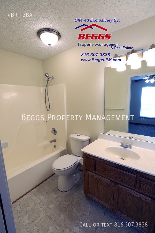 Building Photo - 2116 Glenside-