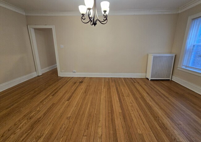 Building Photo - 4021 N Mozart St