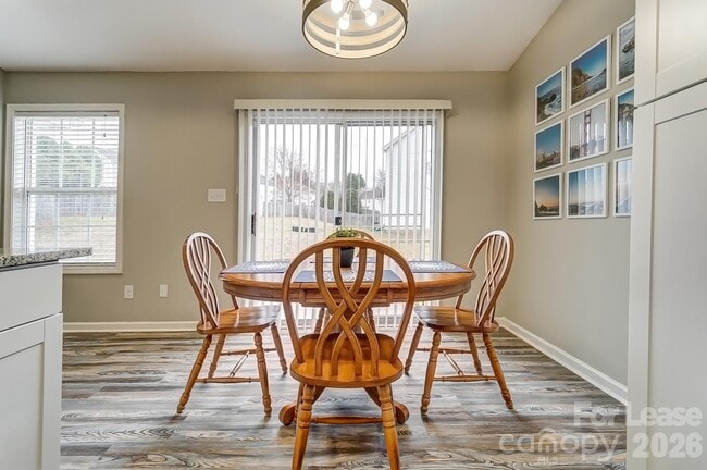 Building Photo - 5519 Waverly Lynn Ln