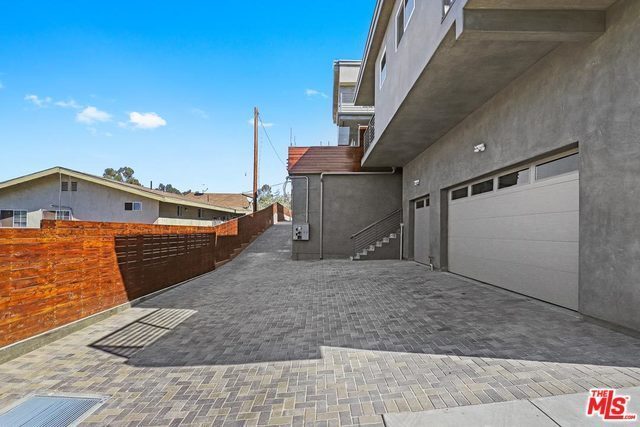 Two houses on a lot - 2154 Fargo St