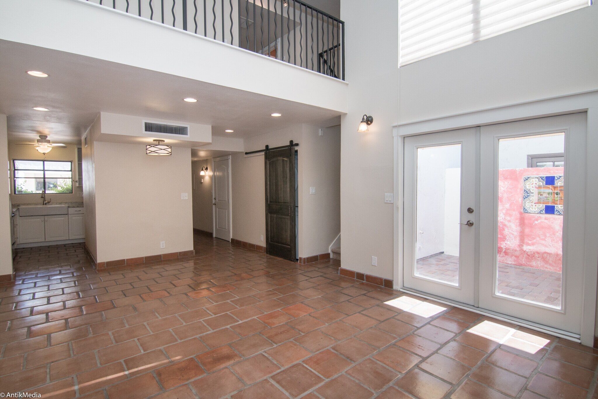 Building Photo - 7023 E 4th St