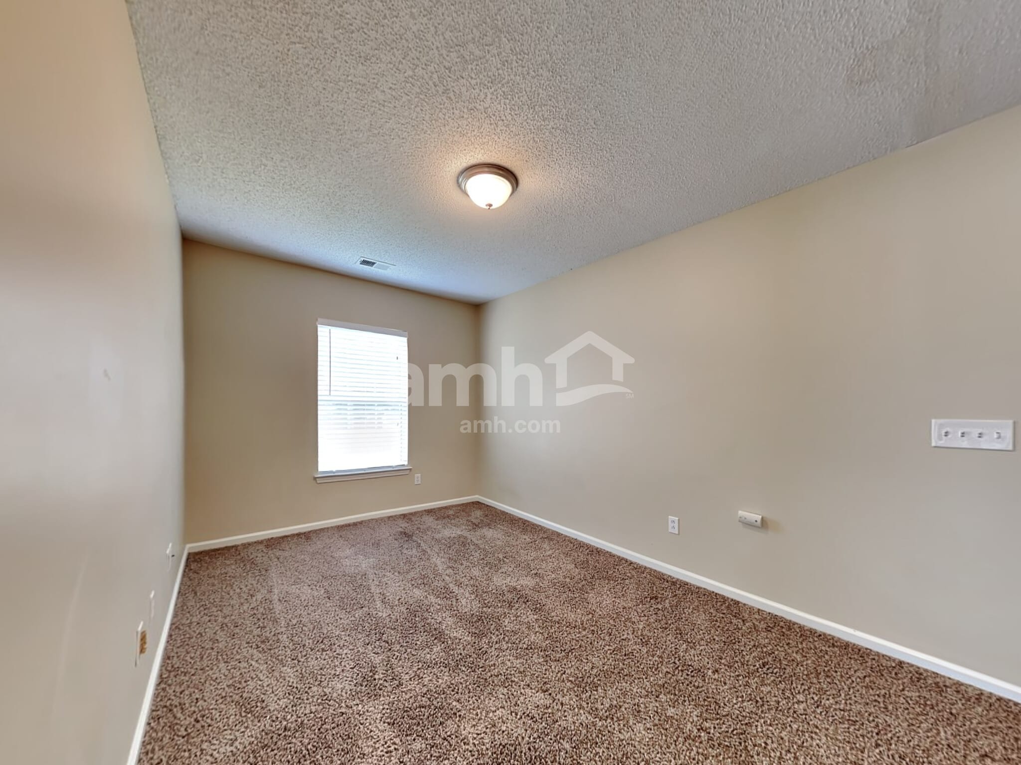 Building Photo - 405 White Bluff Ct