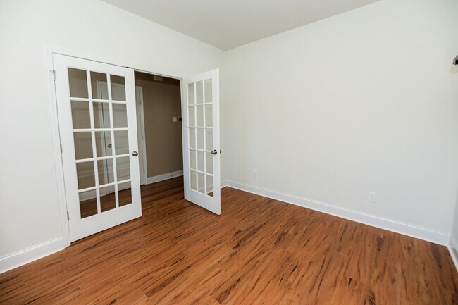 Building Photo - Amazing 4 bedrooms, 2.5 baths 2-story home in Clemmons w/ 2 car garage/fenced in backyard