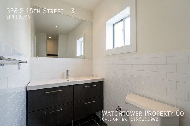 Building Photo - 338 S 15th St