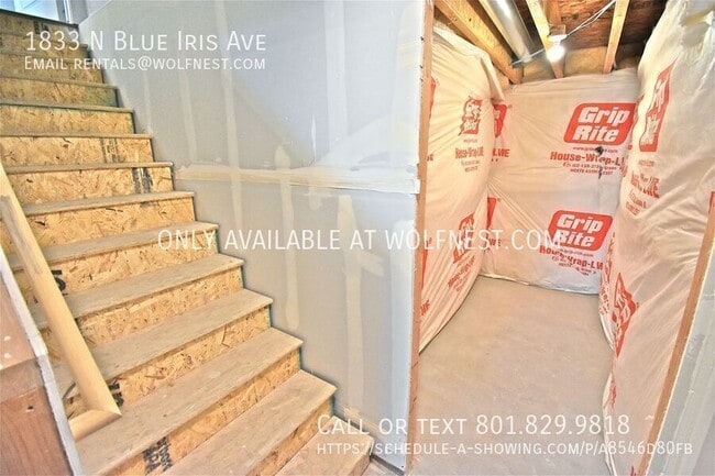 Building Photo - 1833 N Blue Iris Ave